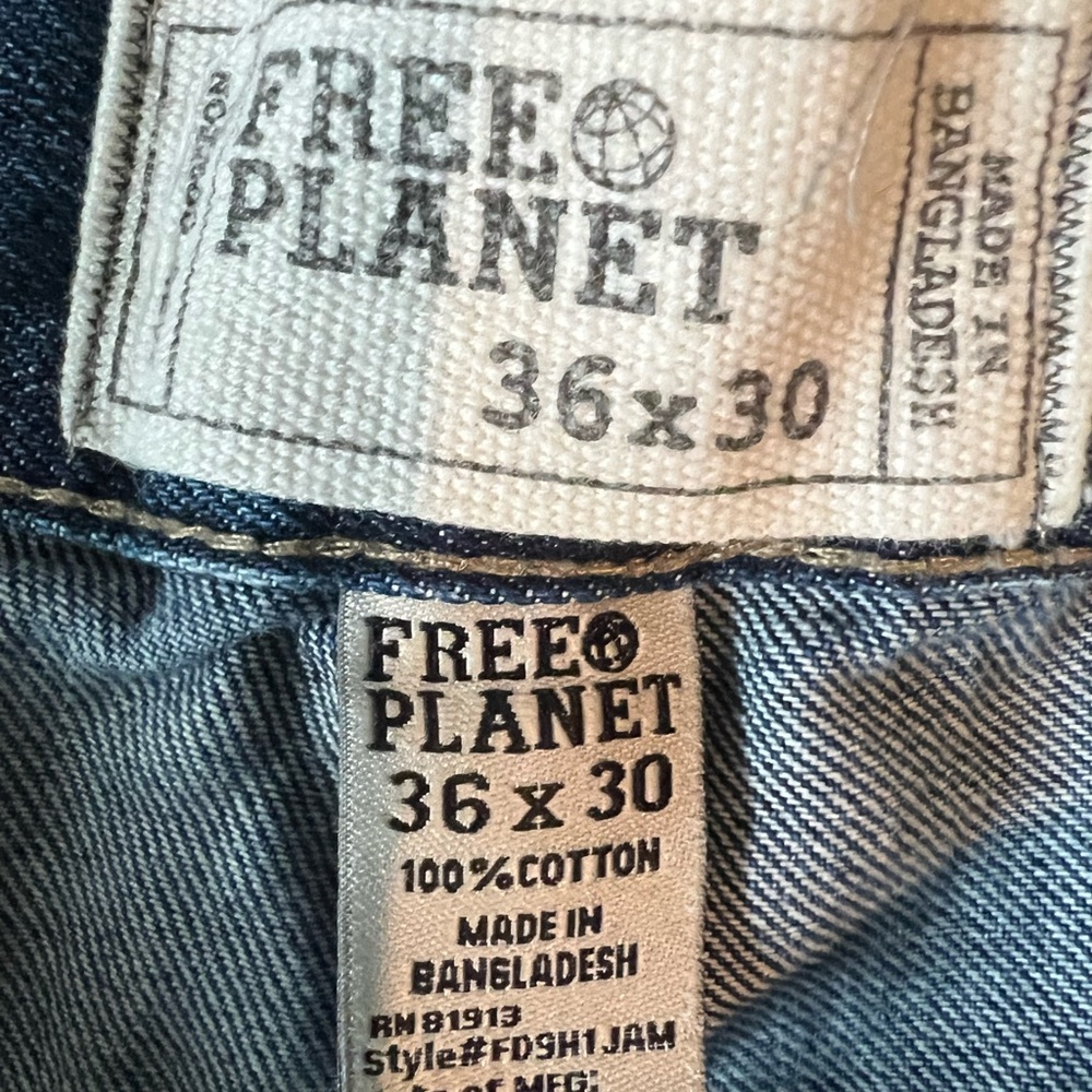 Men’s Free Planet Distressed Jeans - Picture 6 of 6